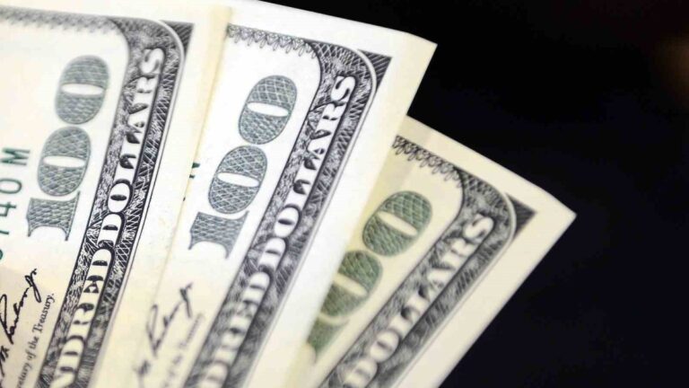 dolar-haftaya-yukselisle-basladi-iste-dolarda-haftanin-ilk-rakami-25-agustos-2025-KigwrRUQ.jpg