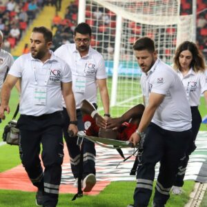 super ligin ilk haftasinda bircok futbolcu sakatlandiyirtik capraz bag kopmasi ehCVOJSX