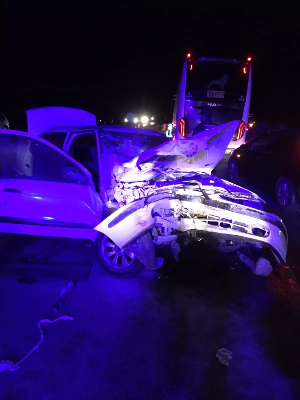 tosyada otomobil traktor carpismasi 1 olu 5 yarali Yv6nLsuW