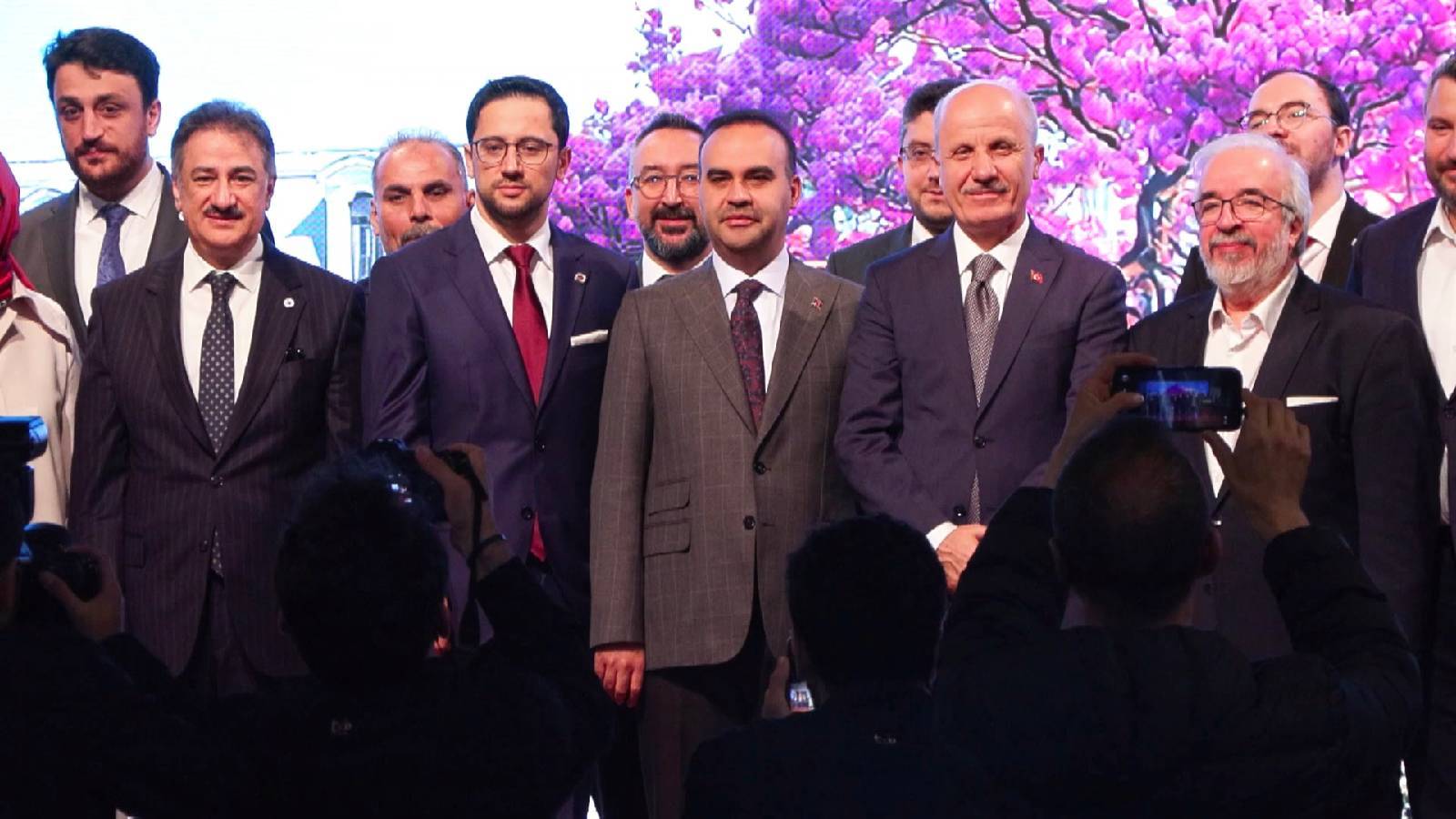 bakan kacir mill gelirimizin yuzde 14unden fazlasini arastirma gelistirmeye ayiriyoruz vS99Af23.jpg