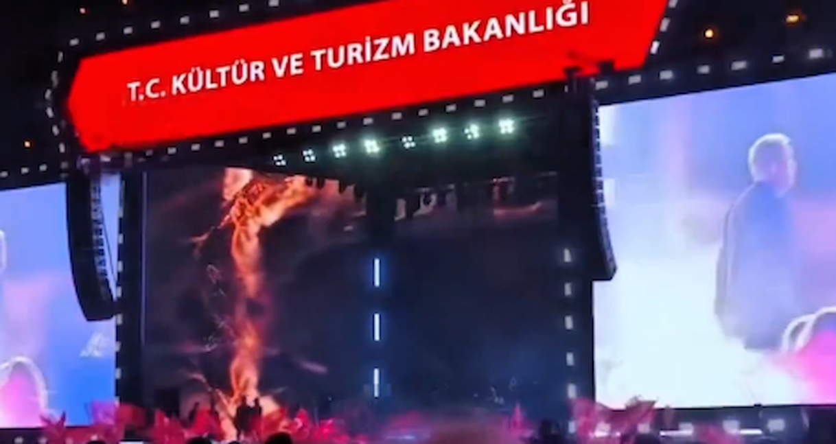 Eskişehir’deki Kültür Yolu Festivali’nde Gençler İmamoğlu’nu Unutmadı